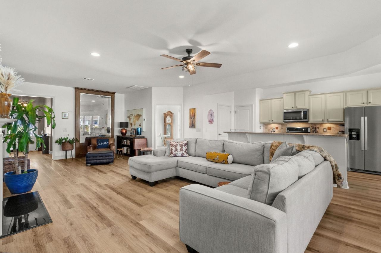 2534 Greenbank Dr.  Photo 9