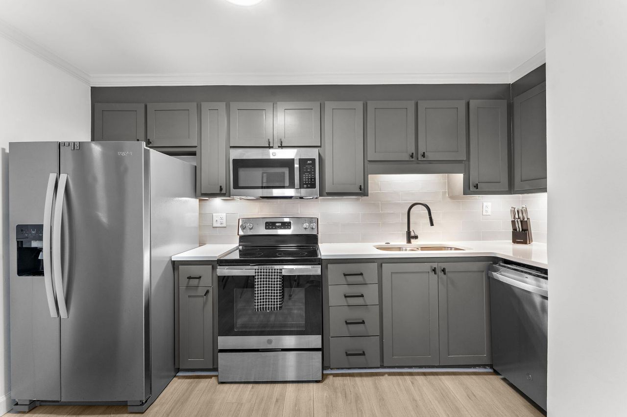 224 Grove Street Photo 11