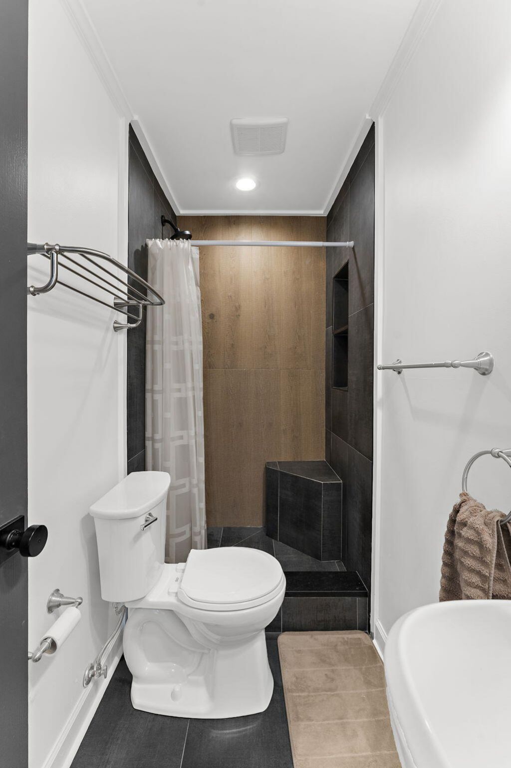 224 Grove Street Photo 18