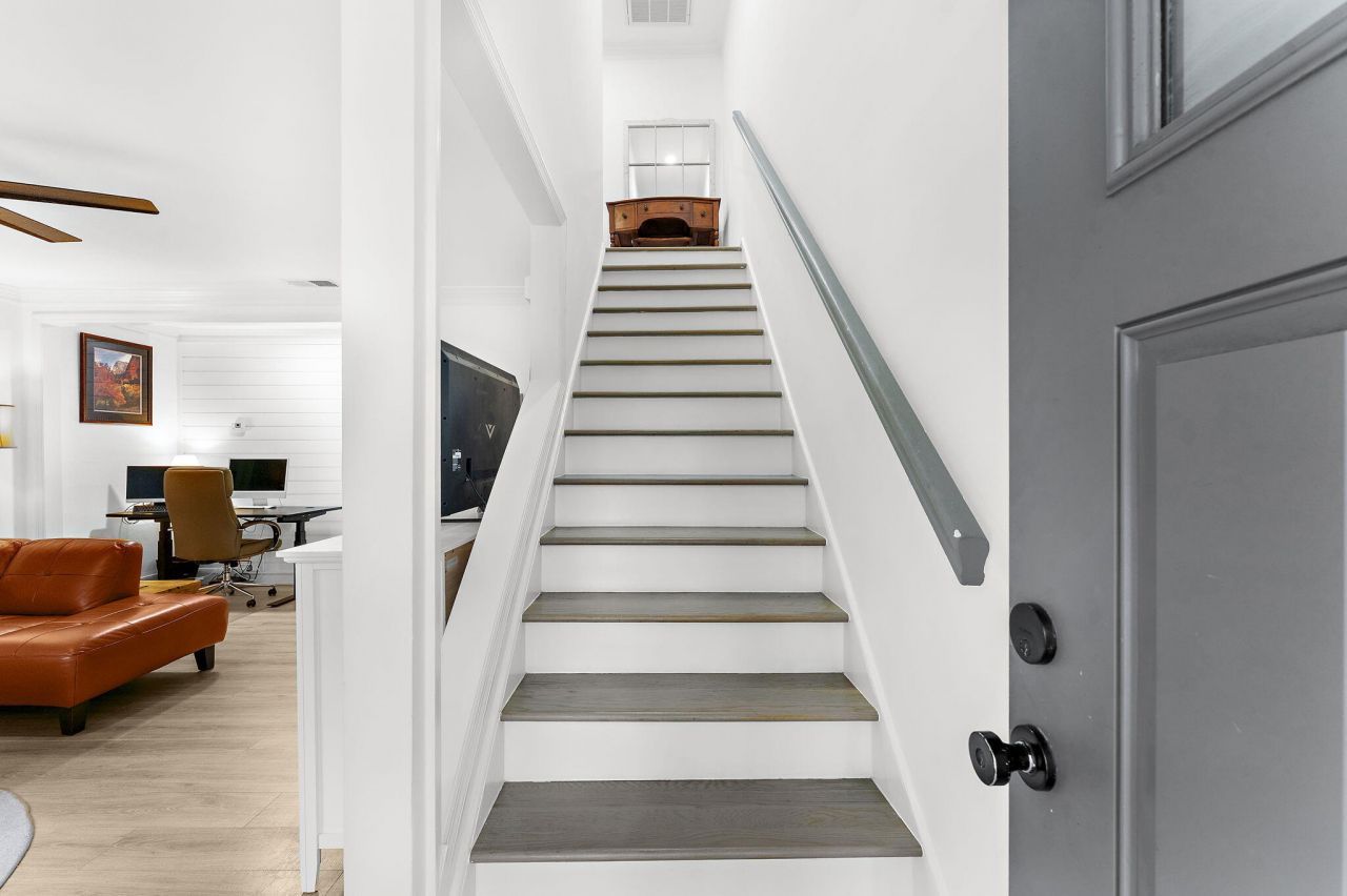 224 Grove Street Photo 20