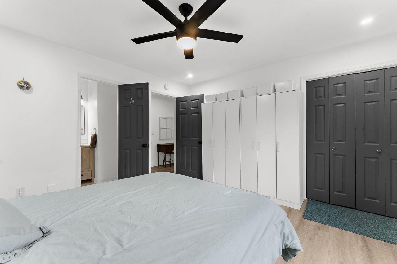 224 Grove Street Photo 22