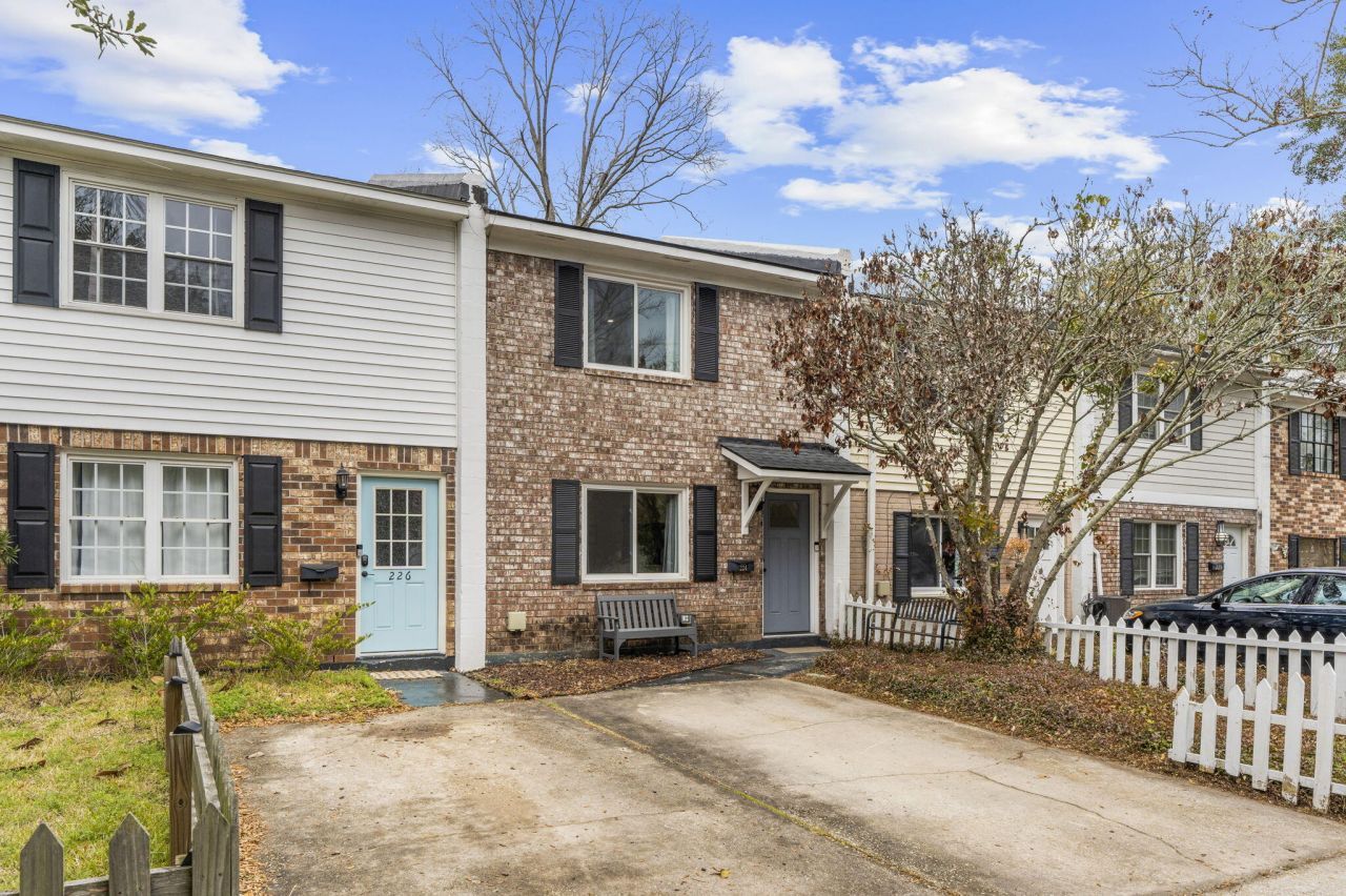 224 Grove Street Photo 34