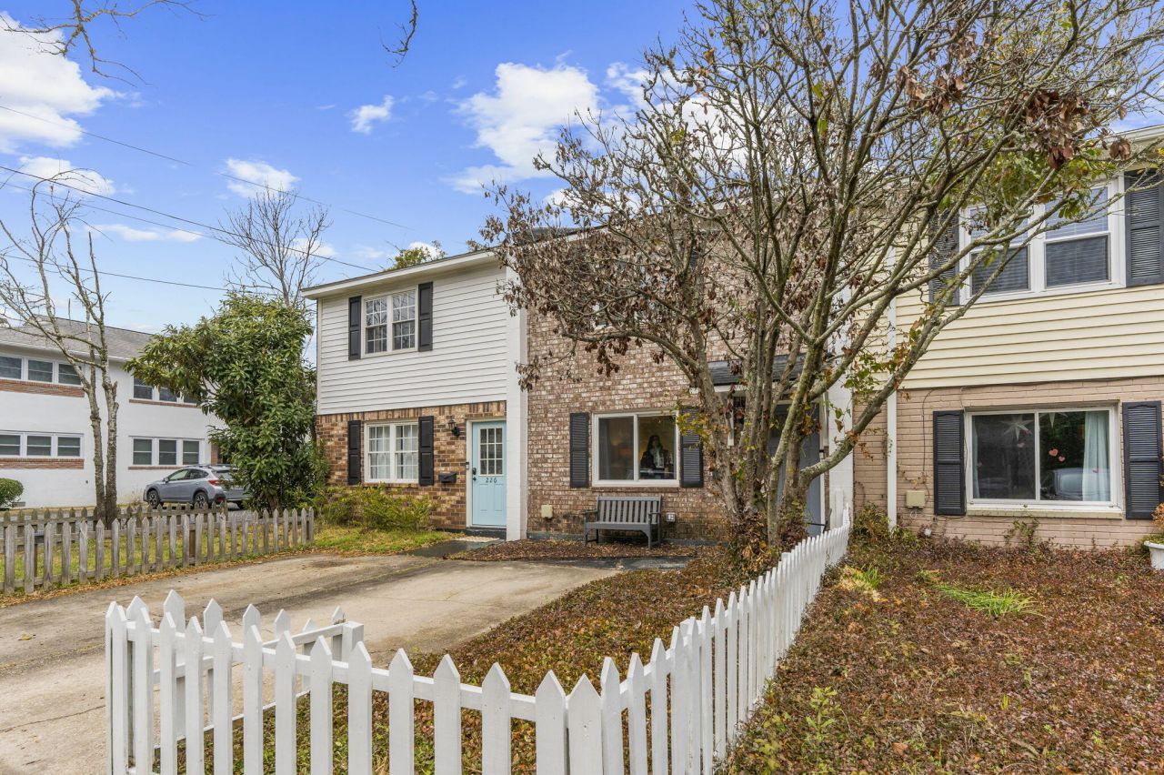 224 Grove Street Photo 35