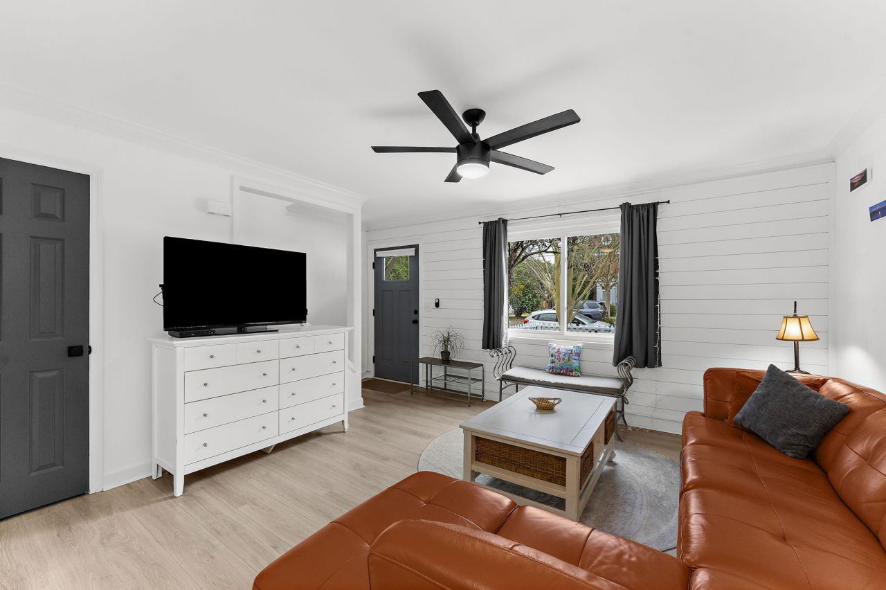 224 Grove Street Photo 7