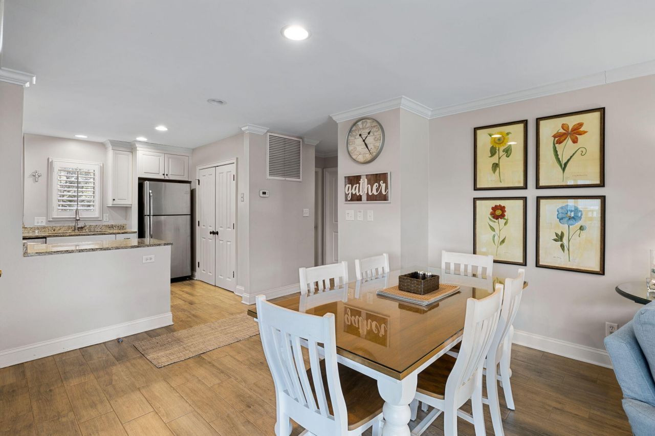 4581 Park Lake Drive Photo 12