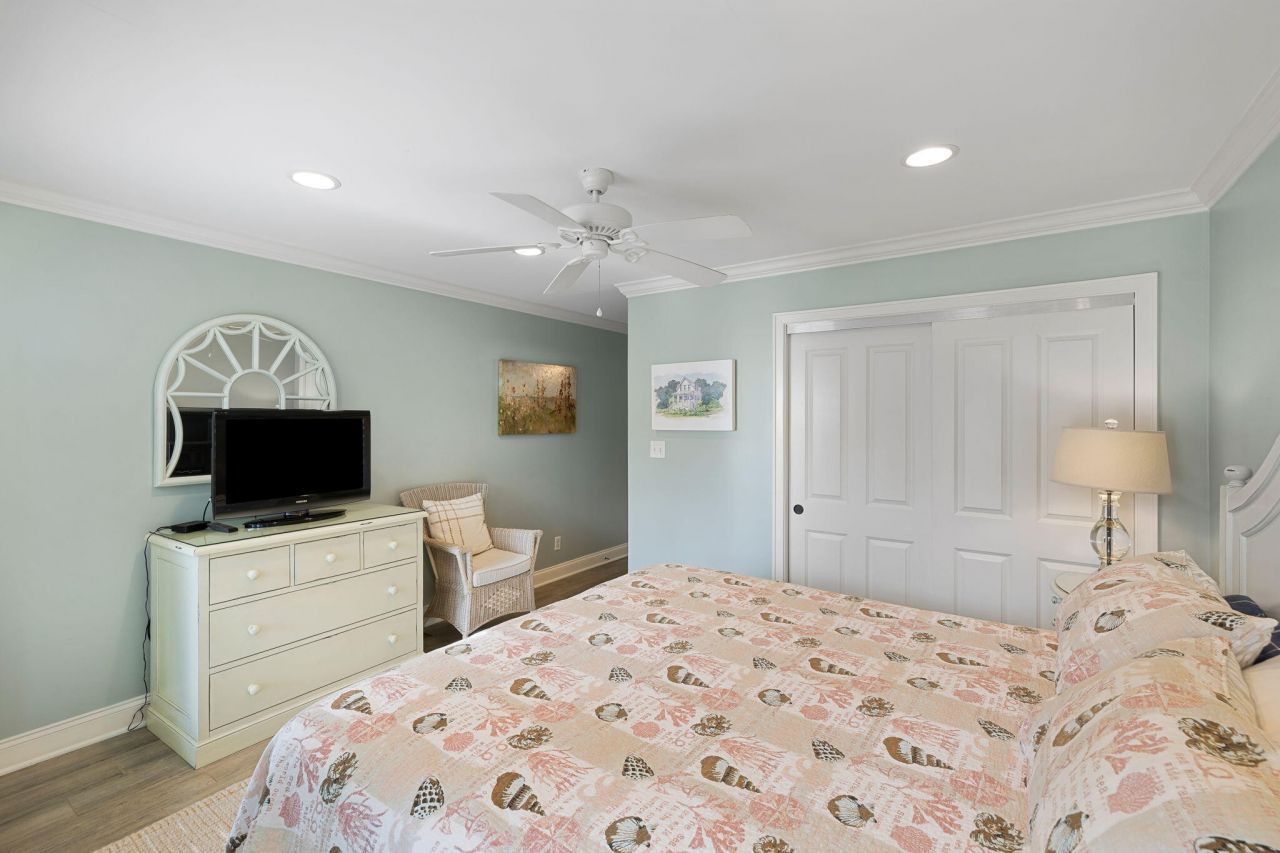 4581 Park Lake Drive Photo 20