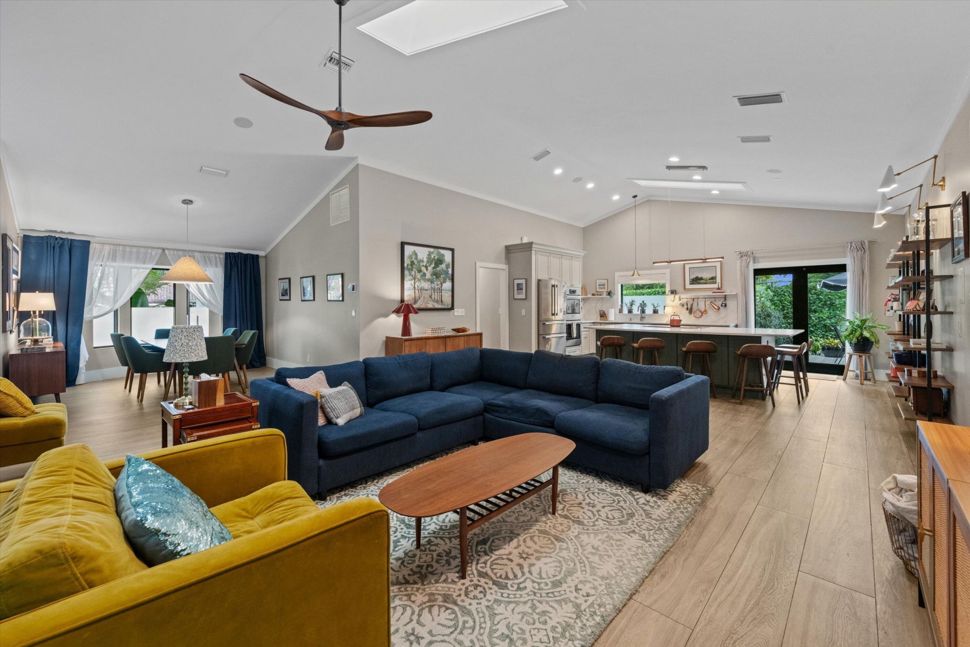 15855 Meadow Wood Drive, Wellington, FL 33414 Photo