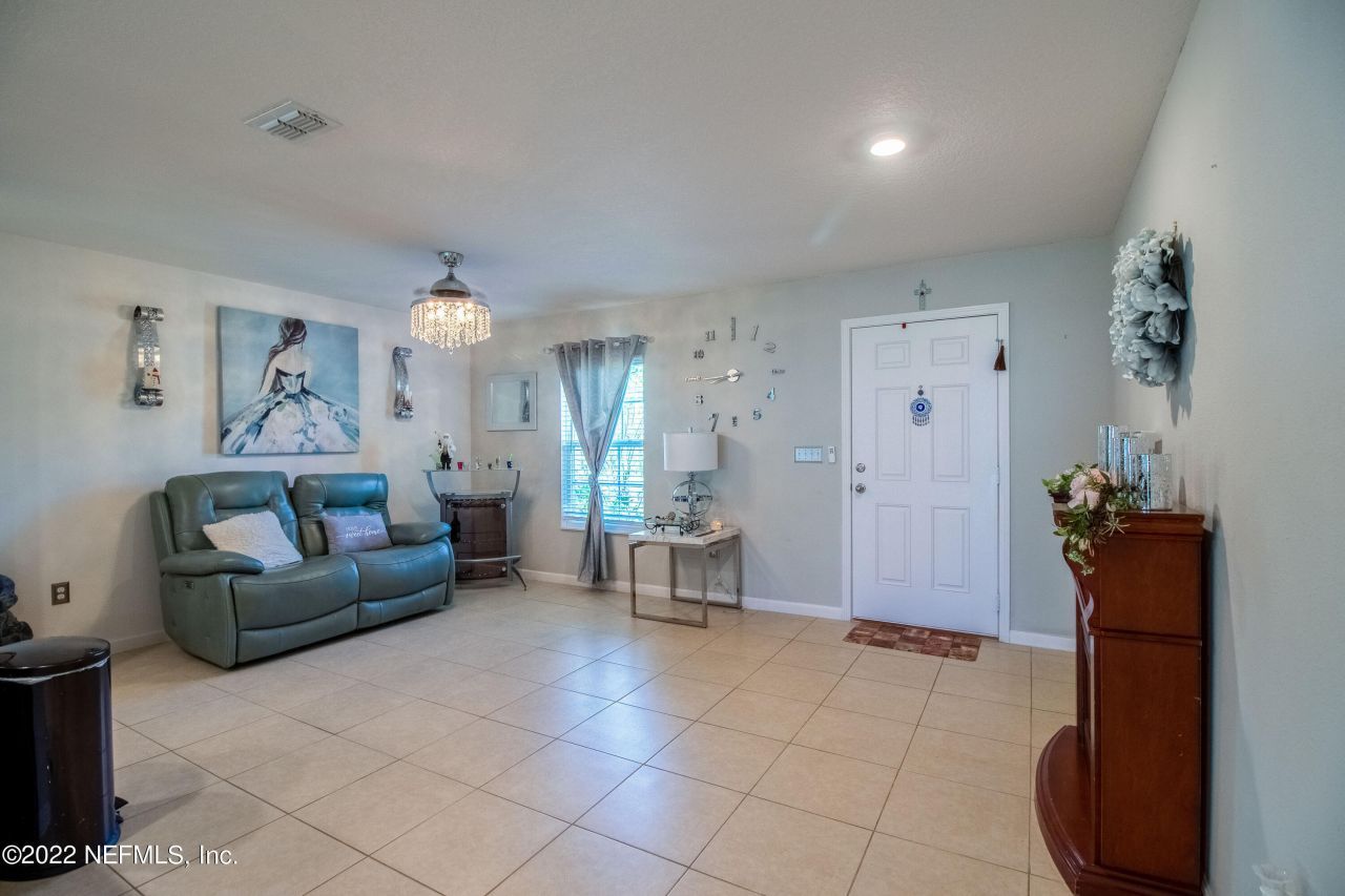 8687 Lake George Circle W, Macclenny, FL 32063 Photo