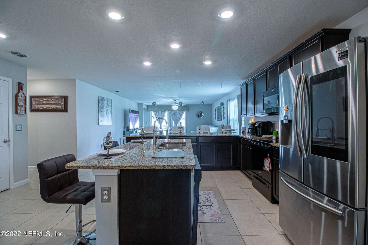 8687 Lake George Circle W, Macclenny, FL 32063 Photo