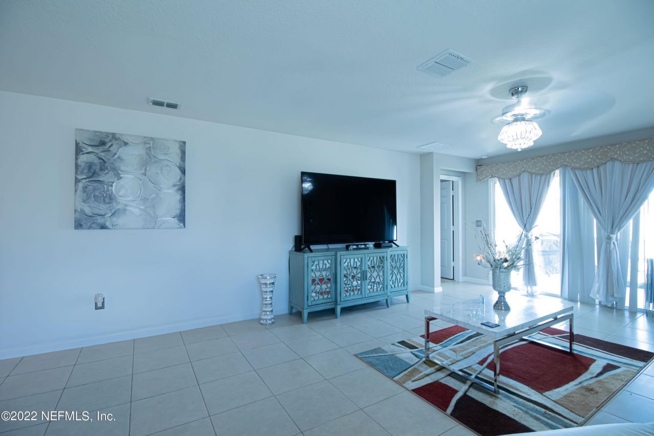8687 Lake George Circle W, Macclenny, FL 32063 Photo