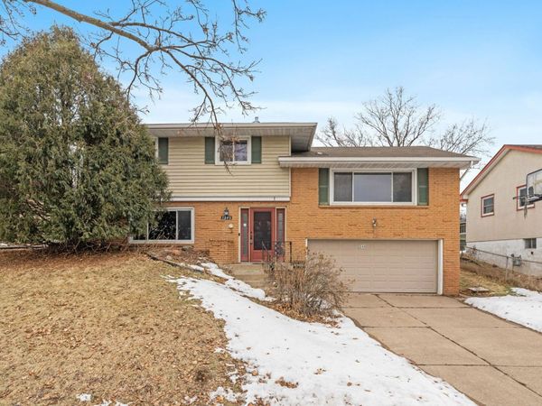2243 Edgebrook Avenue, Saint Paul, MN 55119