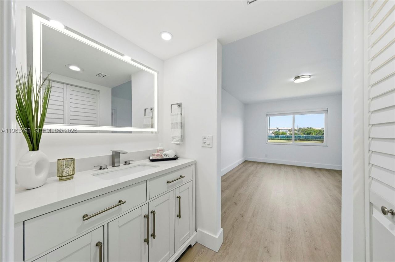 901 SW 128th Ter, Unit 204A, Pembroke Pines, FL 33027 Photo