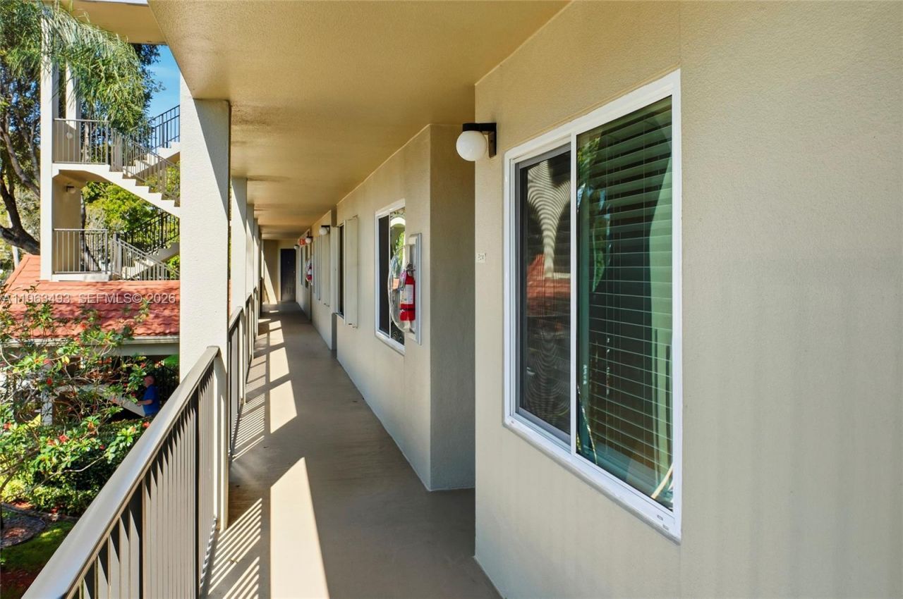 901 SW 128th Ter, Unit 204A, Pembroke Pines, FL 33027 Photo