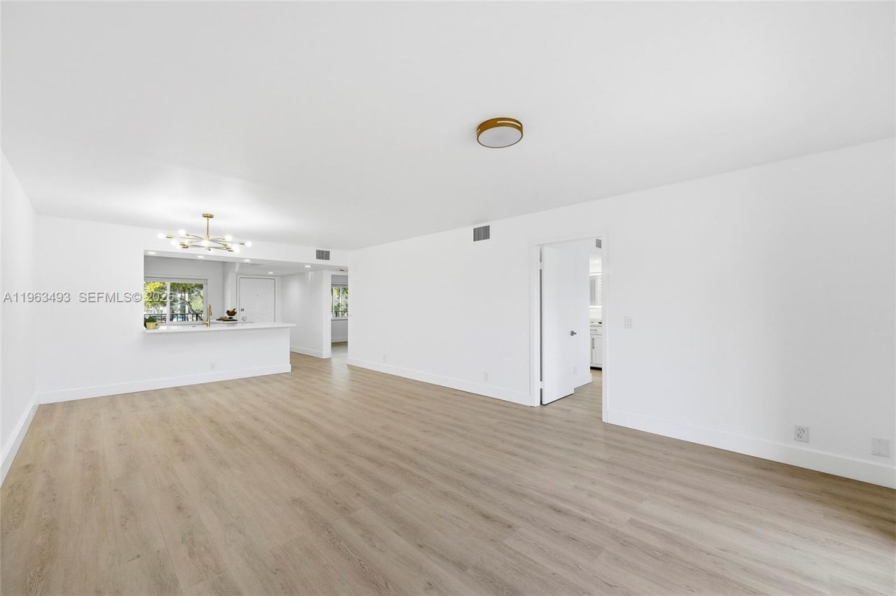 901 SW 128th Ter, Unit 204A, Pembroke Pines, FL 33027 Photo