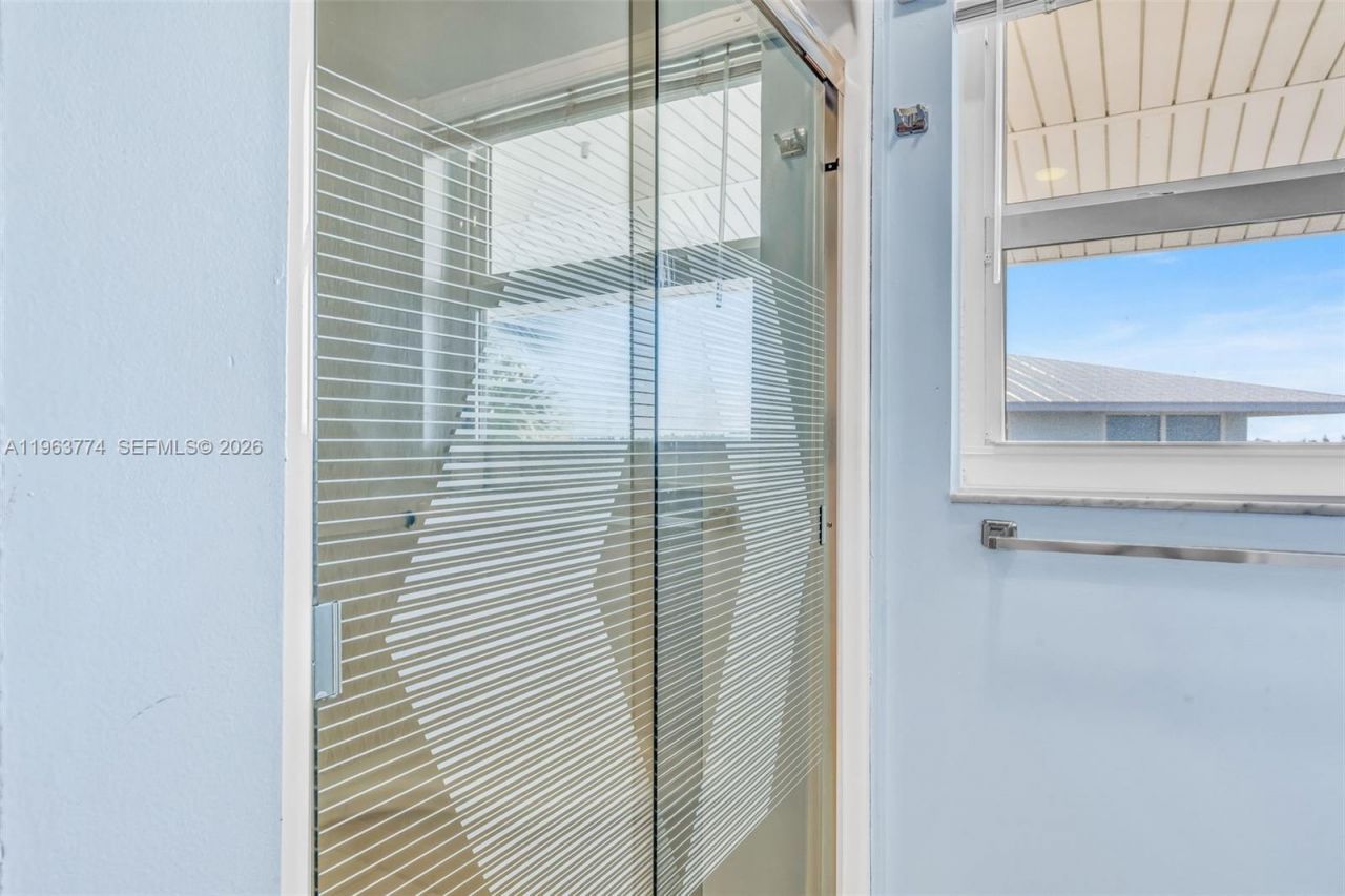 12690 Overseas Hwy , Unit 310, Marathon, FL 33050 Photo