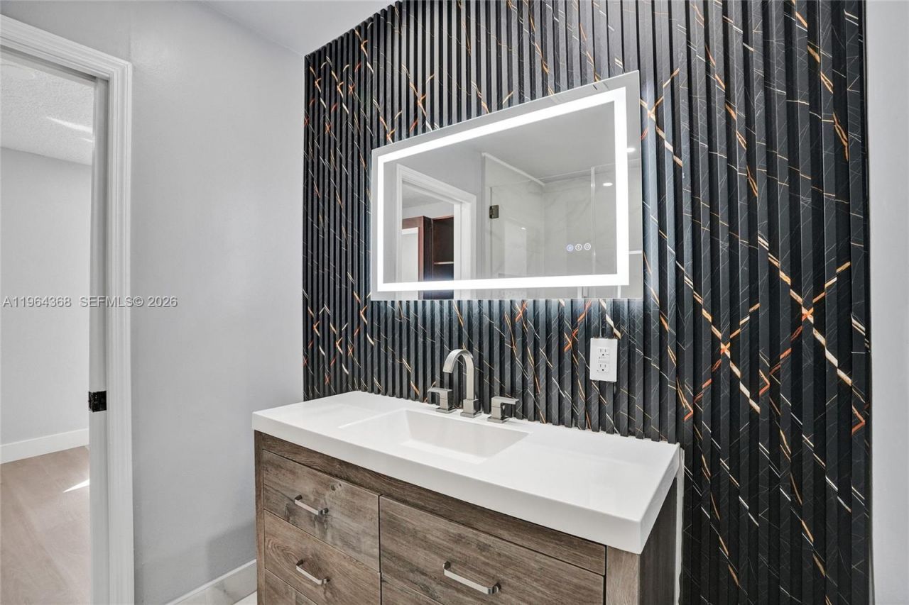 1517 Moffett St, Hollywood, FL 33020 Photo