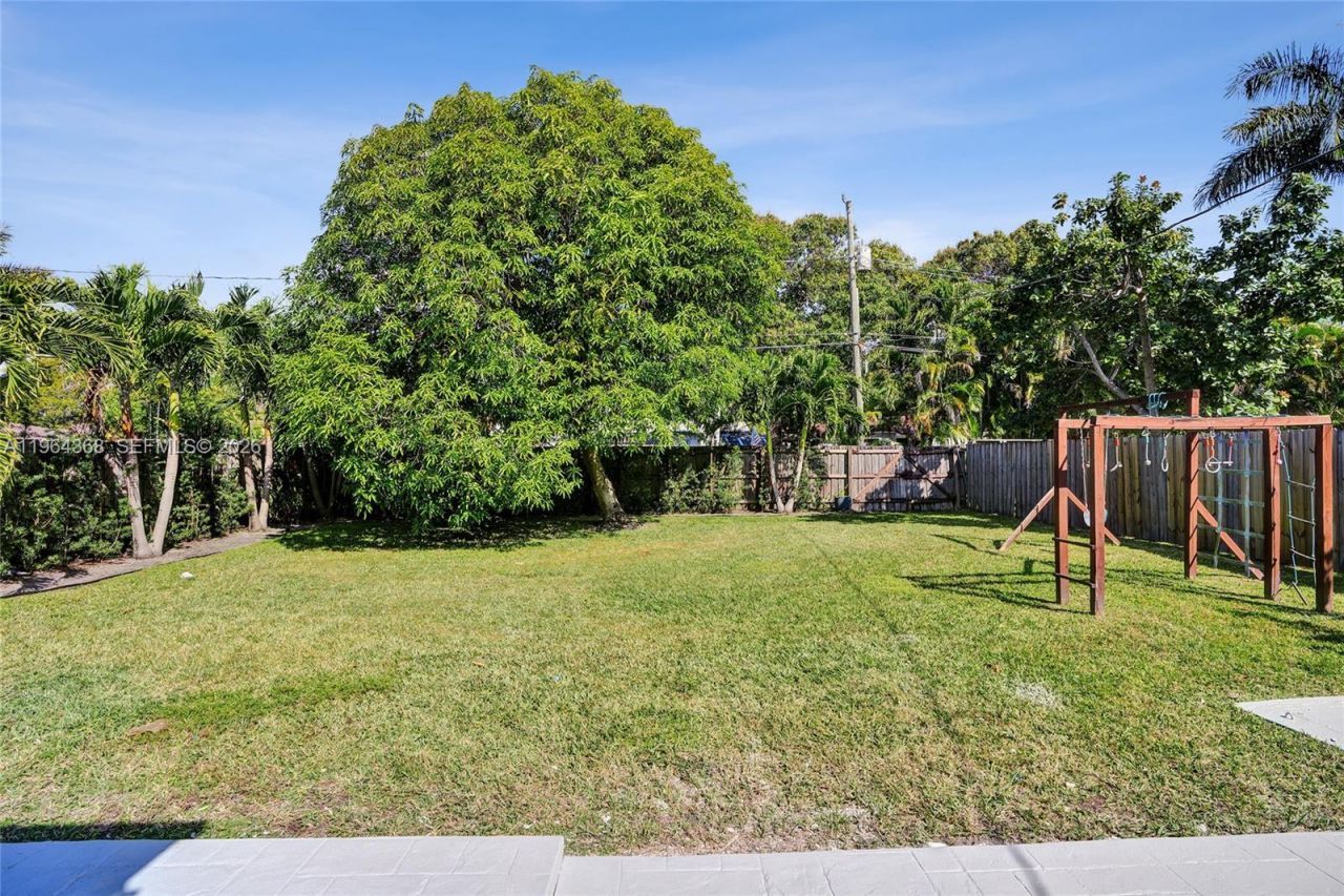 1517 Moffett St, Hollywood, FL 33020 Photo