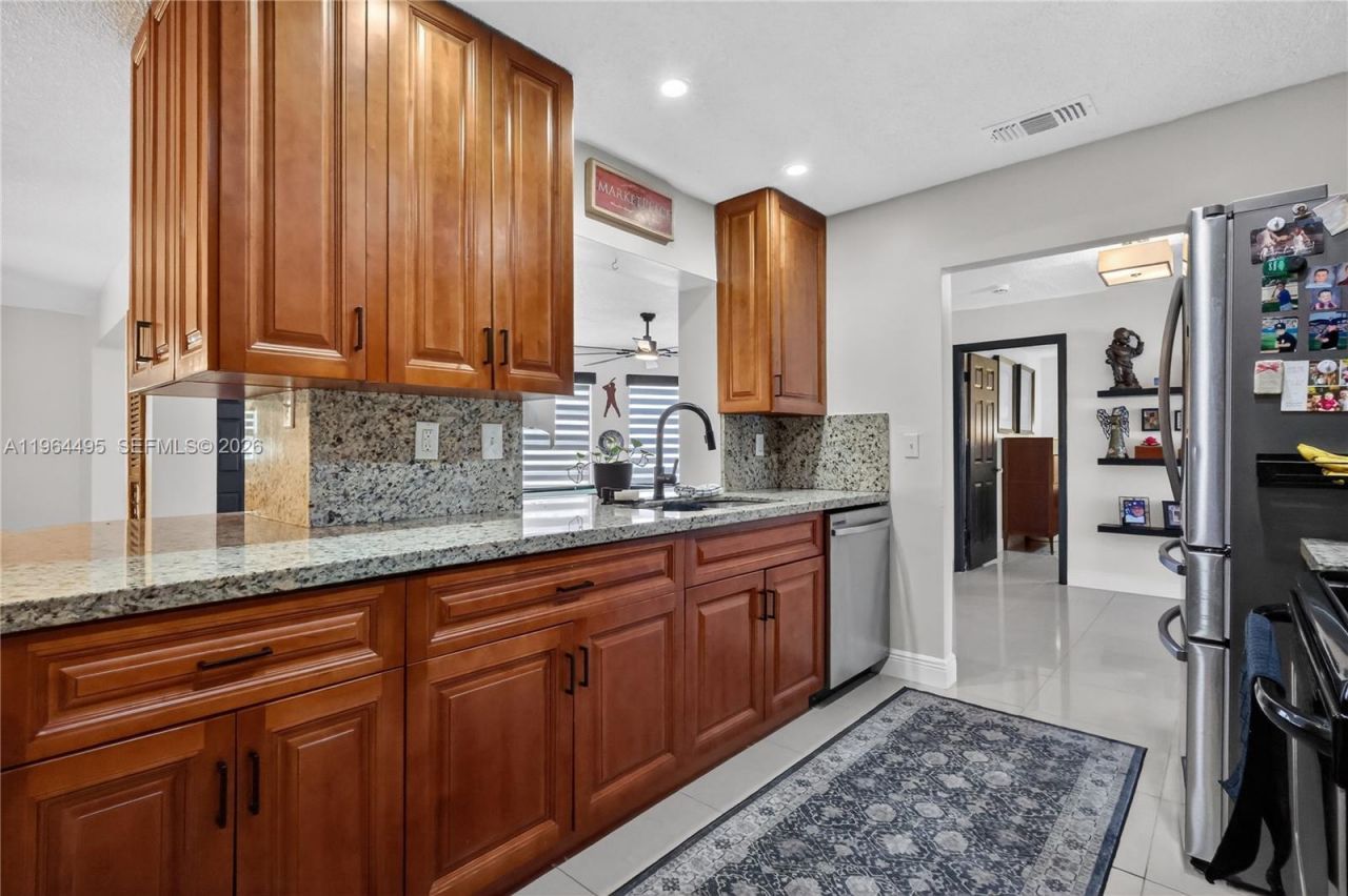 9401 NW 81st Ct, Tamarac, FL 33321 Photo