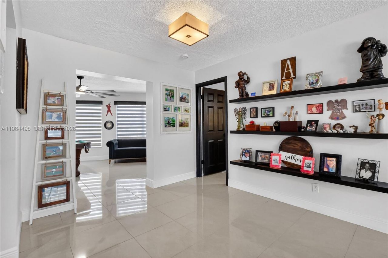 9401 NW 81st Ct, Tamarac, FL 33321 Photo