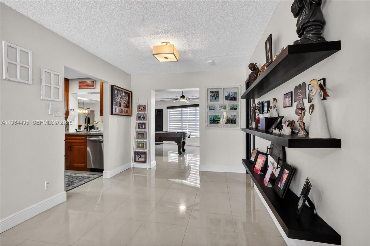 9401 NW 81st Ct, Tamarac, FL 33321 Photo