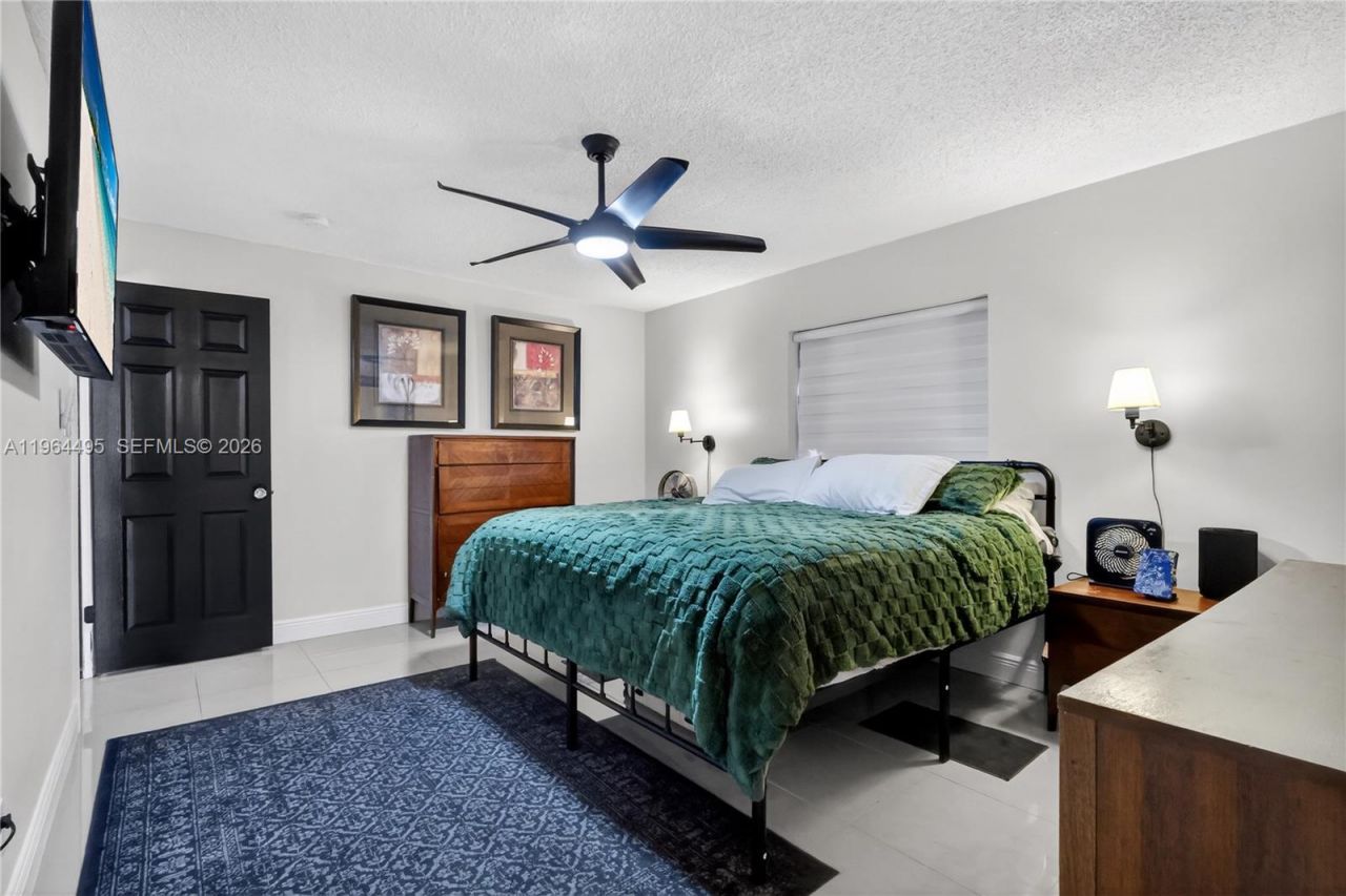 9401 NW 81st Ct, Tamarac, FL 33321 Photo