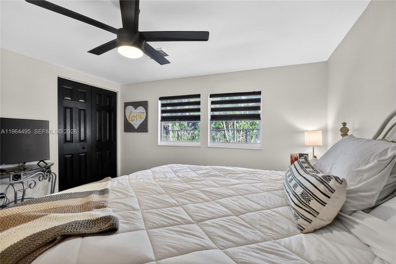 9401 NW 81st Ct, Tamarac, FL 33321 Photo