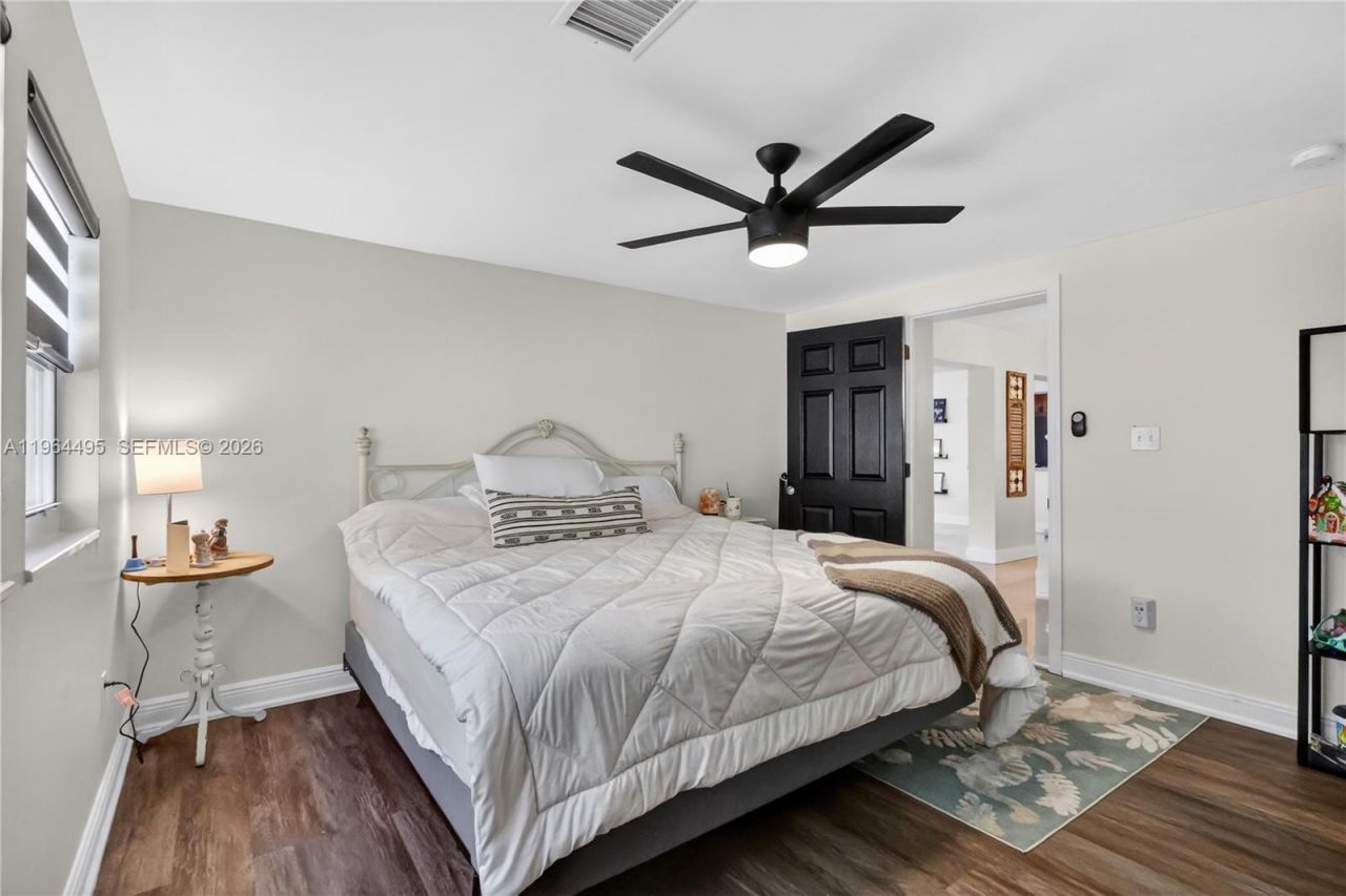 9401 NW 81st Ct, Tamarac, FL 33321 Photo