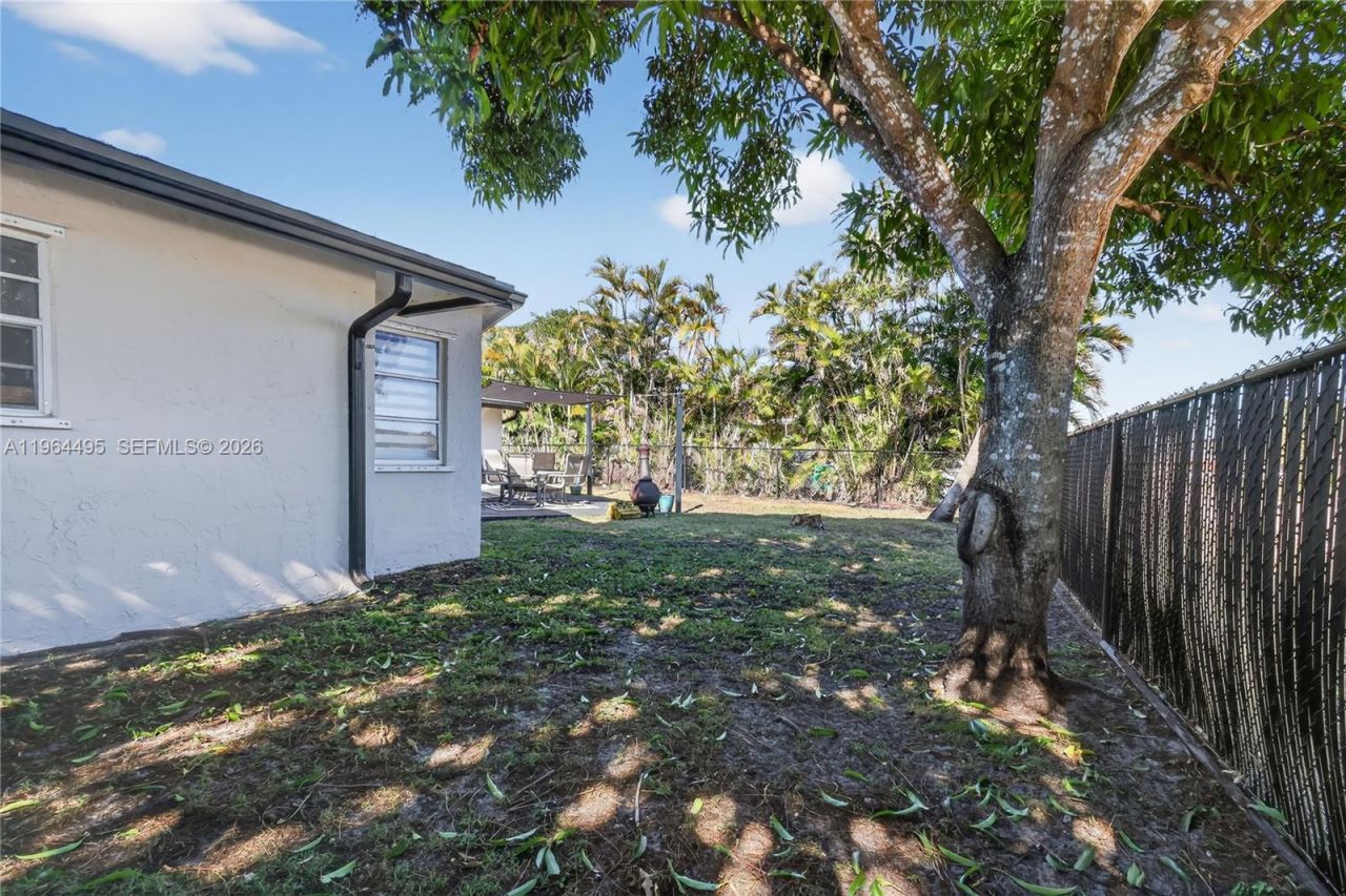 9401 NW 81st Ct, Tamarac, FL 33321 Photo