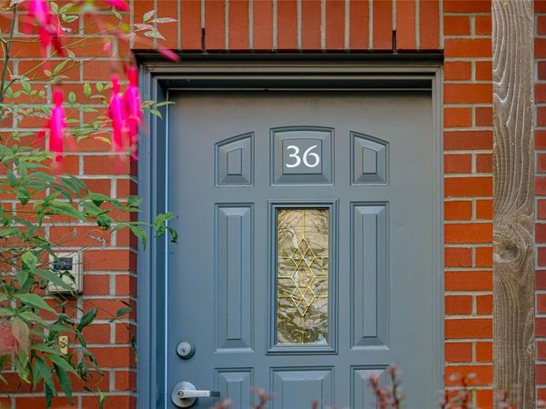 60 Dallas Rd, Unit 36, Victoria, BC V8V 1A2