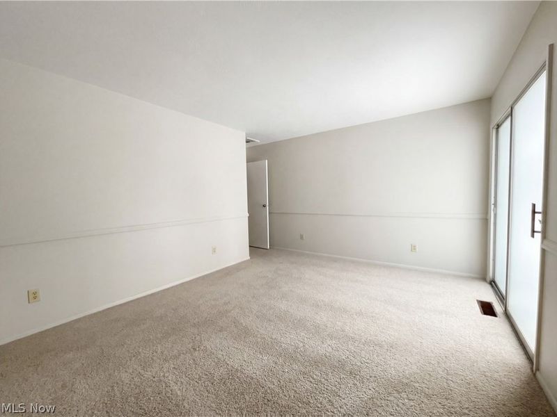 5896 Mills Creek Lane, North Ridgeville, OH 44039 Photo 10