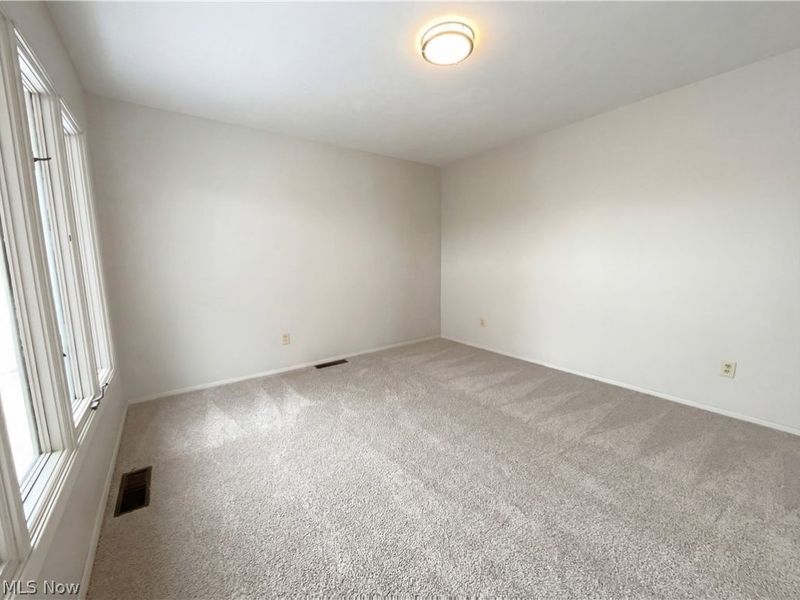 5896 Mills Creek Lane, North Ridgeville, OH 44039 Photo 13