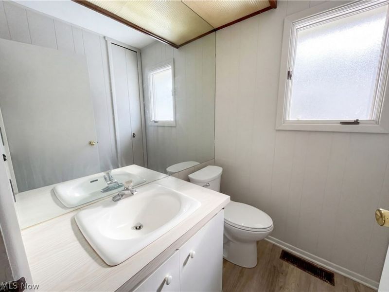 5896 Mills Creek Lane, North Ridgeville, OH 44039 Photo 14