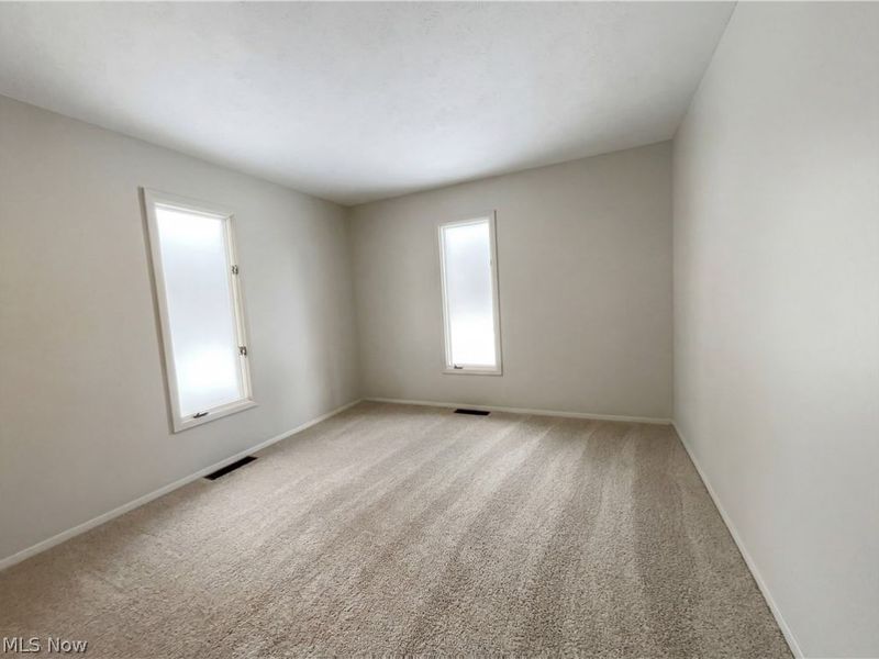 5896 Mills Creek Lane, North Ridgeville, OH 44039 Photo 18