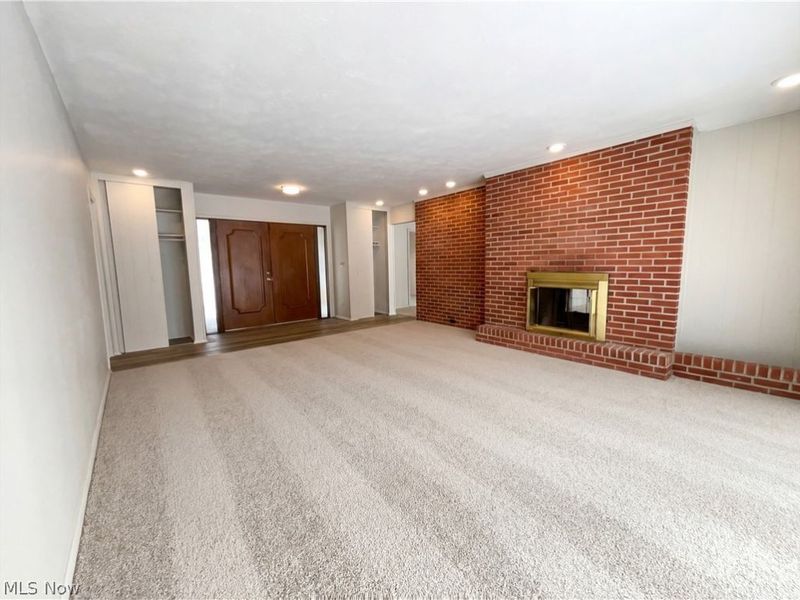 5896 Mills Creek Lane, North Ridgeville, OH 44039 Photo 3