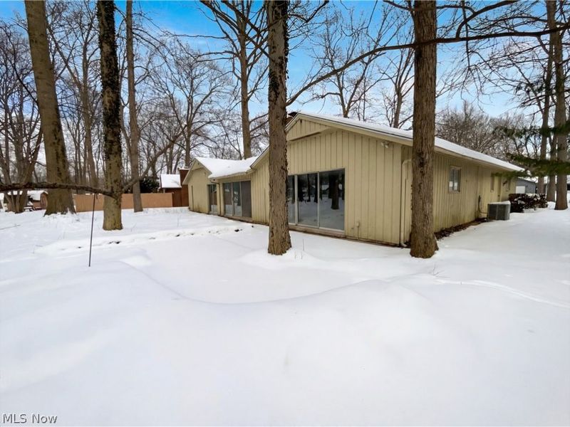 5896 Mills Creek Lane, North Ridgeville, OH 44039 Photo 5