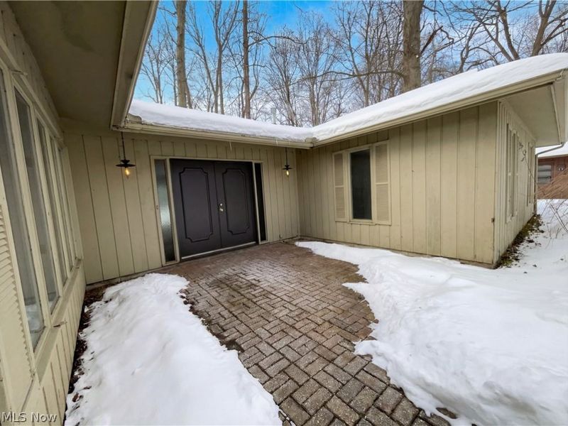 5896 Mills Creek Lane, North Ridgeville, OH 44039 Photo 7