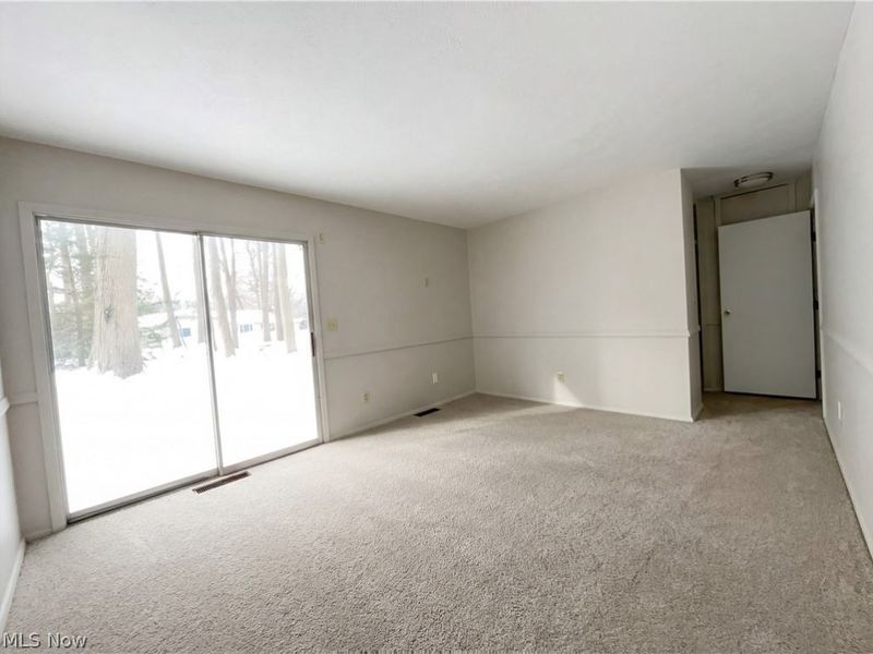 5896 Mills Creek Lane, North Ridgeville, OH 44039 Photo 9