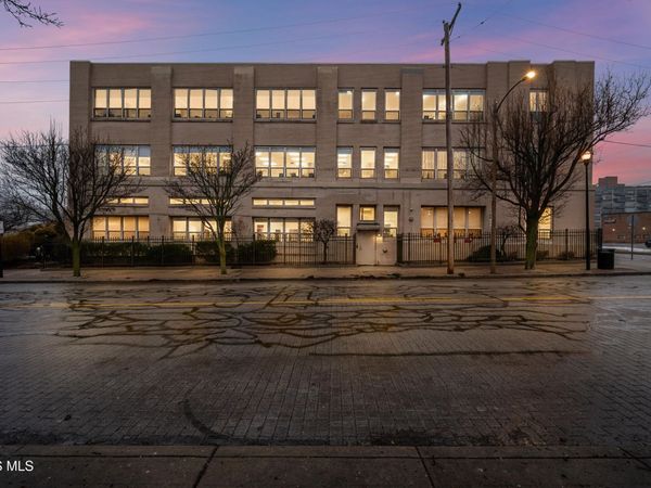 100 S Huron Street, Toledo, OH 43604