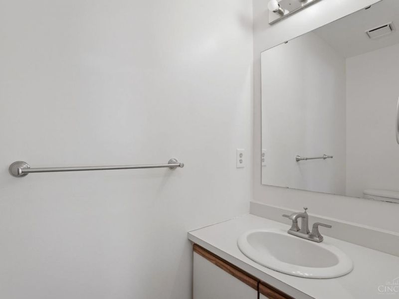 256 Centerbury Court, Unit 67, Springdale, OH 45246 Photo 14