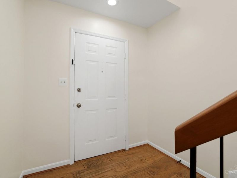 256 Centerbury Court, Unit 67, Springdale, OH 45246 Photo 2