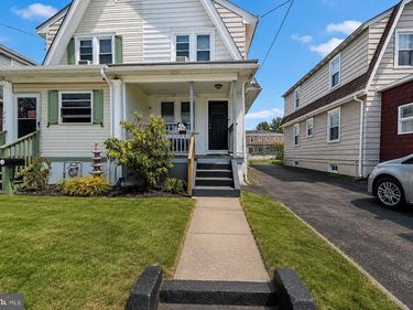 204 E AVON ROAD, BROOKHAVEN, PA 19015
