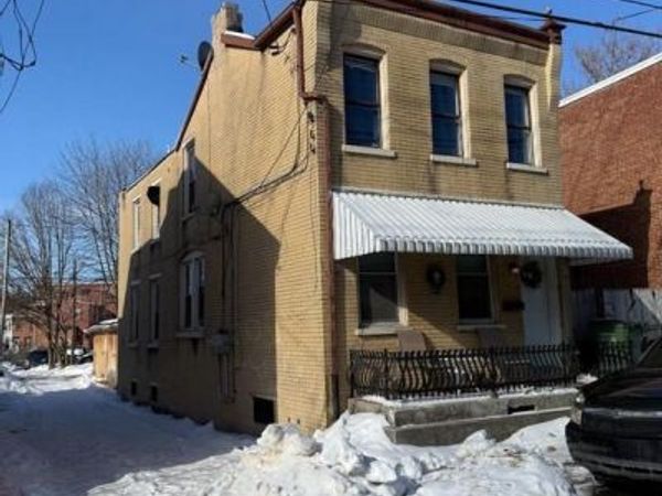 52 OLD DORWART STREET, LANCASTER, PA 17603