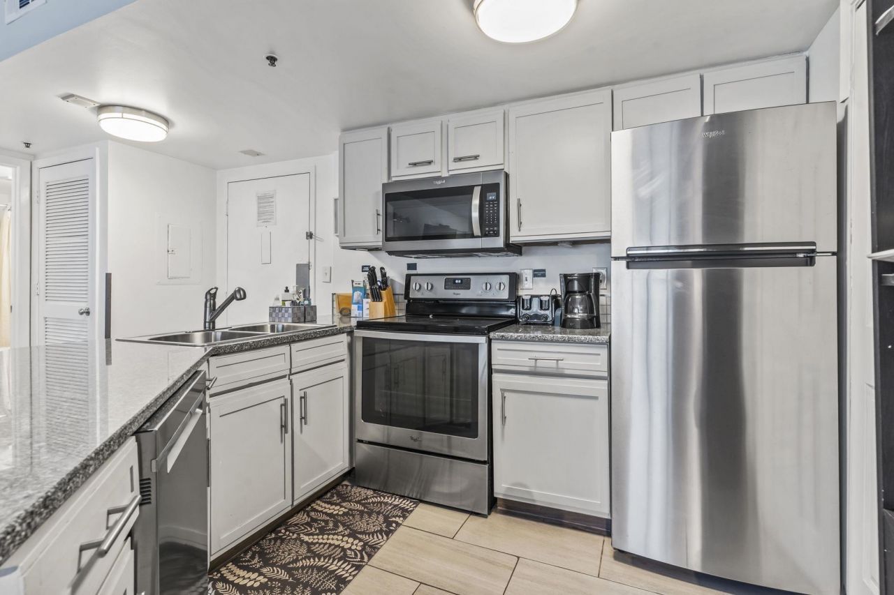 1605 S Ocean Blvd. Photo 8