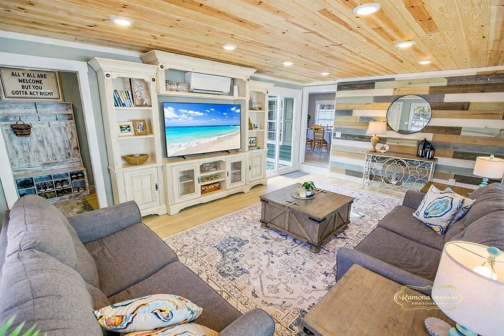 1818 Kingfisher St. Photo 22