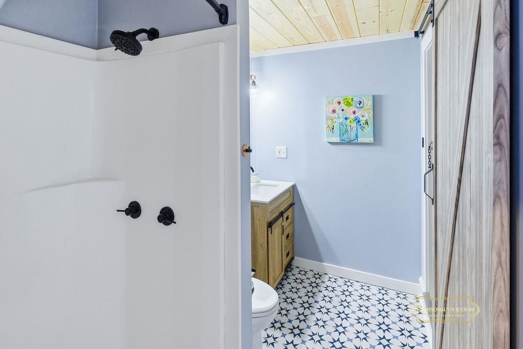 1818 Kingfisher St. Photo 44