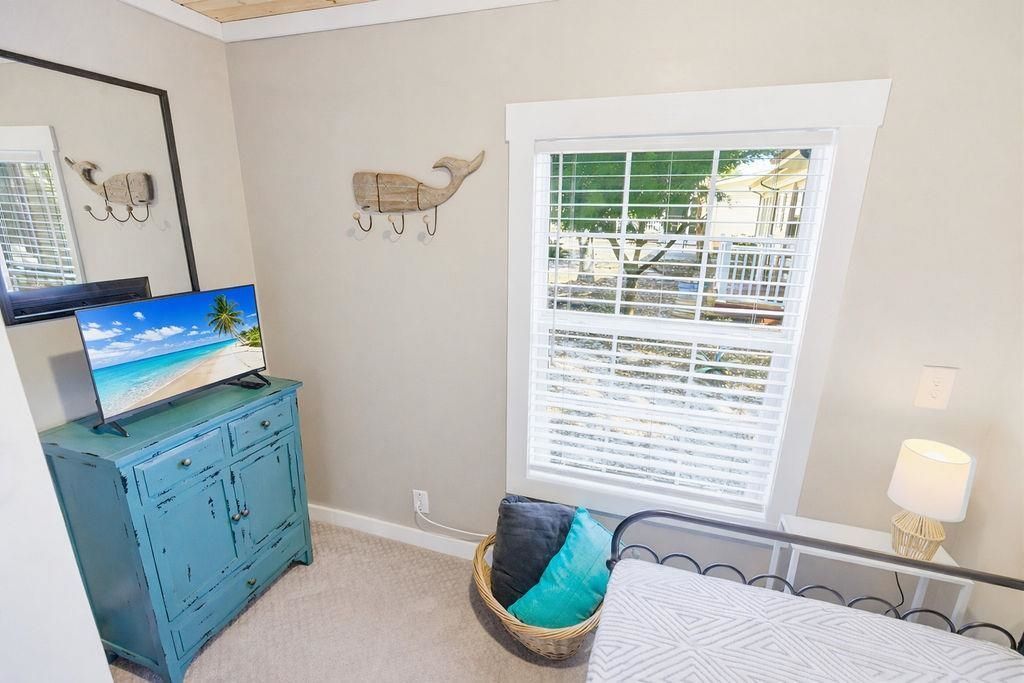 1818 Kingfisher St. Photo 5