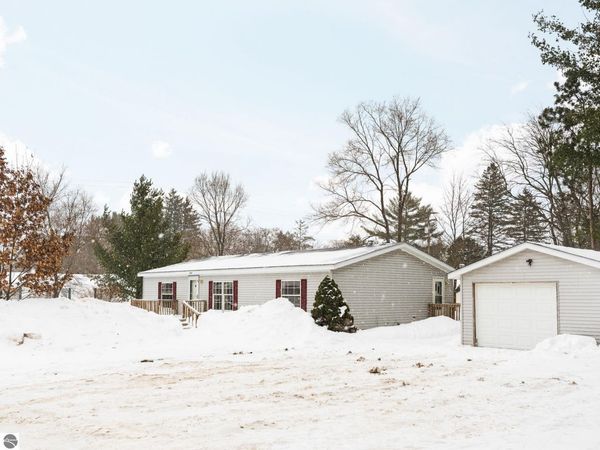 303 Orange Street S, Kalkaska, MI 49646