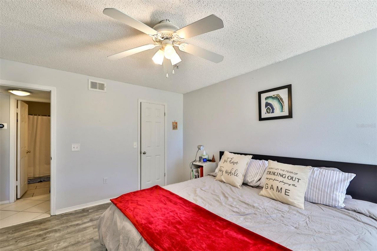 2400 Feather Sound Drive, Unit 332, Clearwater, FL 33762 Photo