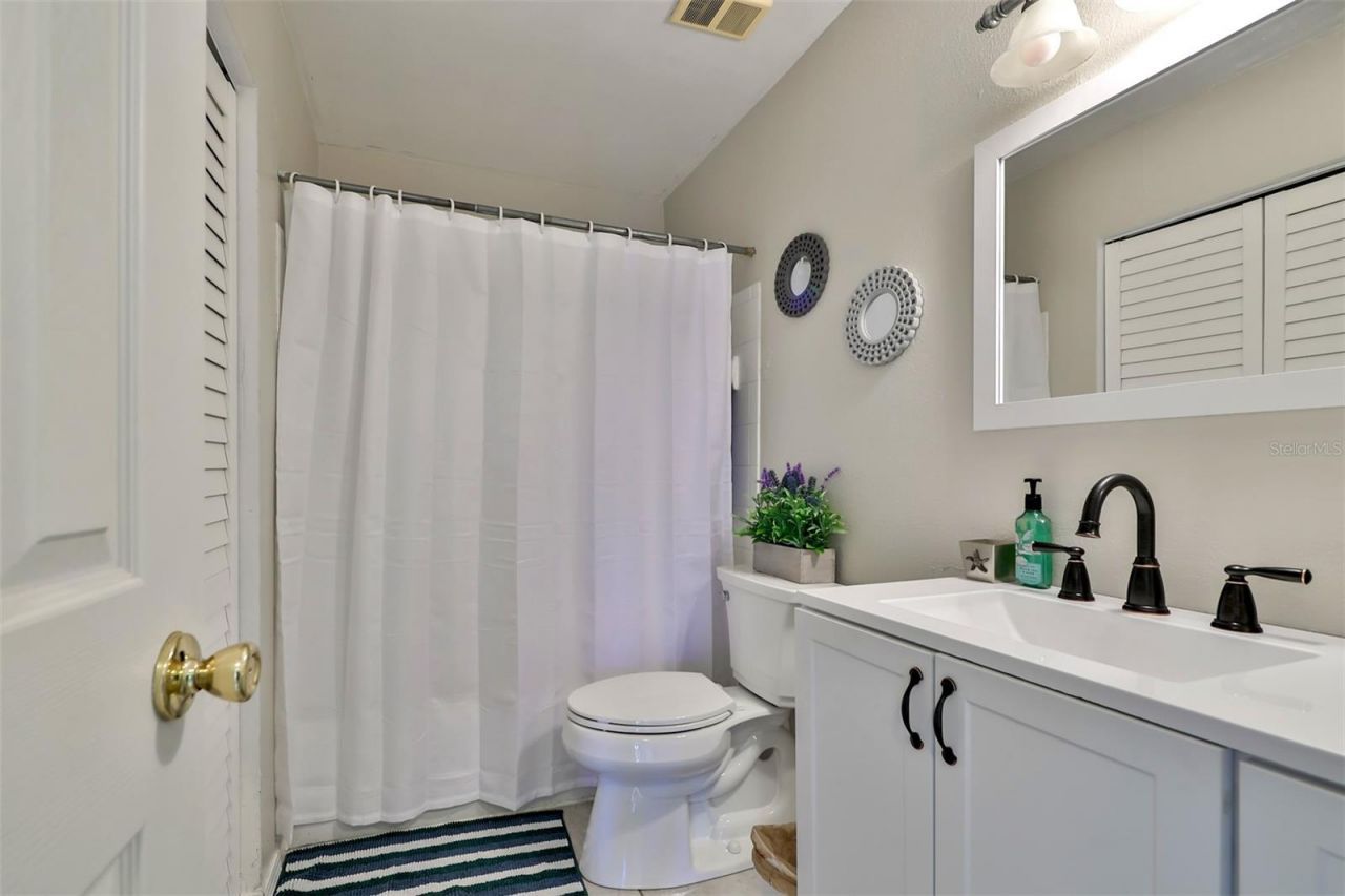 2400 Feather Sound Drive, Unit 332, Clearwater, FL 33762 Photo