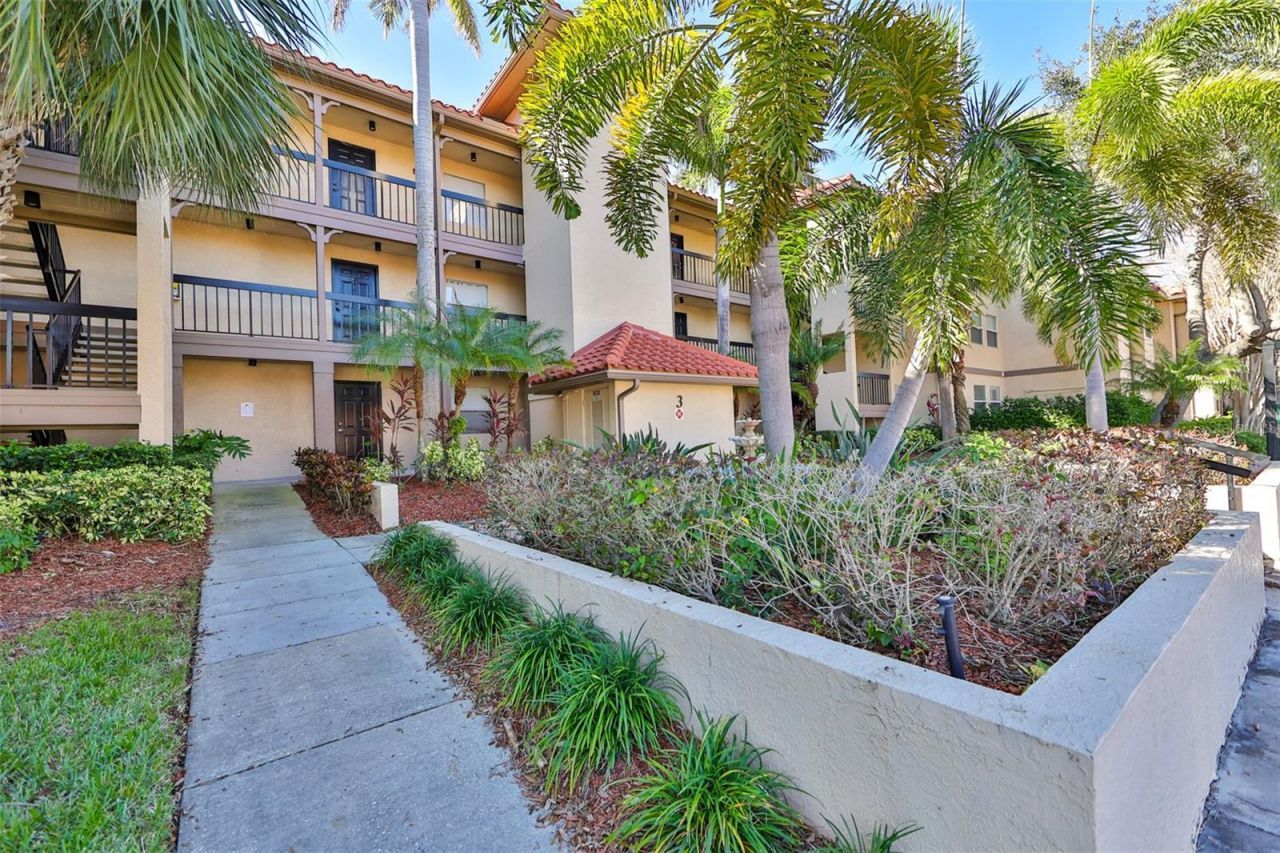 2400 Feather Sound Drive, Unit 332, Clearwater, FL 33762 Photo